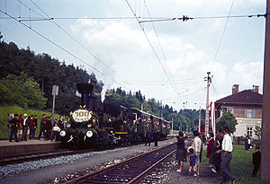 Der Sonderzug "100 Jahre Südbahn" am 30. Mai 1964 am Bahnhof Föderlach. Foto: Ing. P. Schmied
